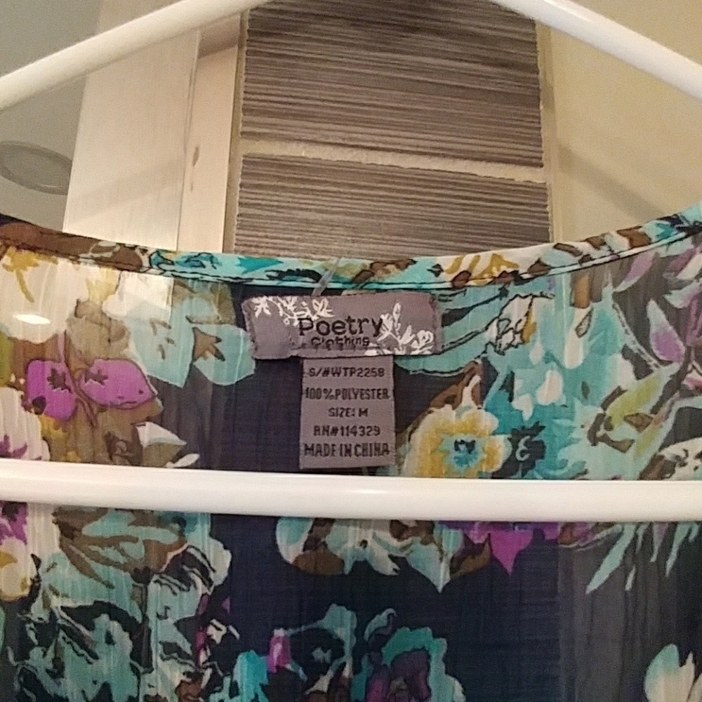 Floral blouse - Picture 5 of 7